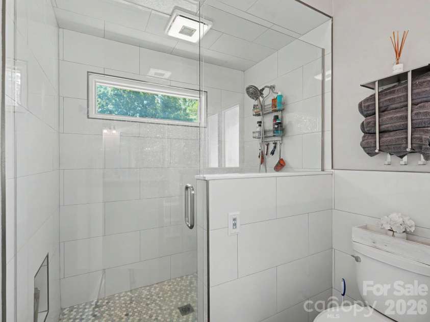 8301 Mooresville Road, Concord, NC 28027.  MLS# CAR4397469, YatesRealty ID 37781. 