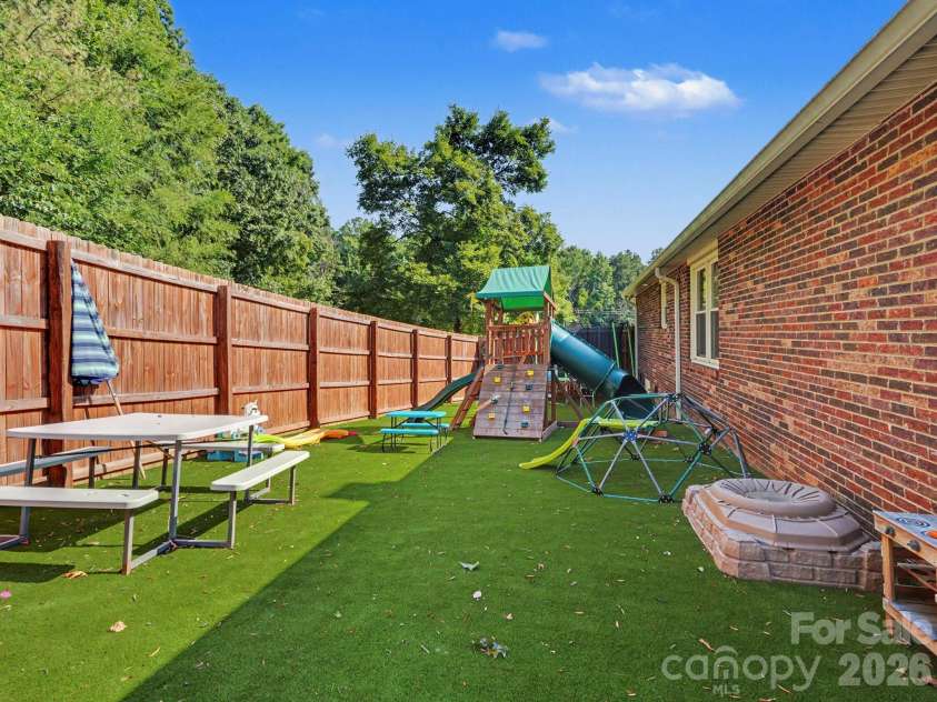 8301 Mooresville Road, Concord, NC 28027.  MLS# CAR4397469, YatesRealty ID 37781. 