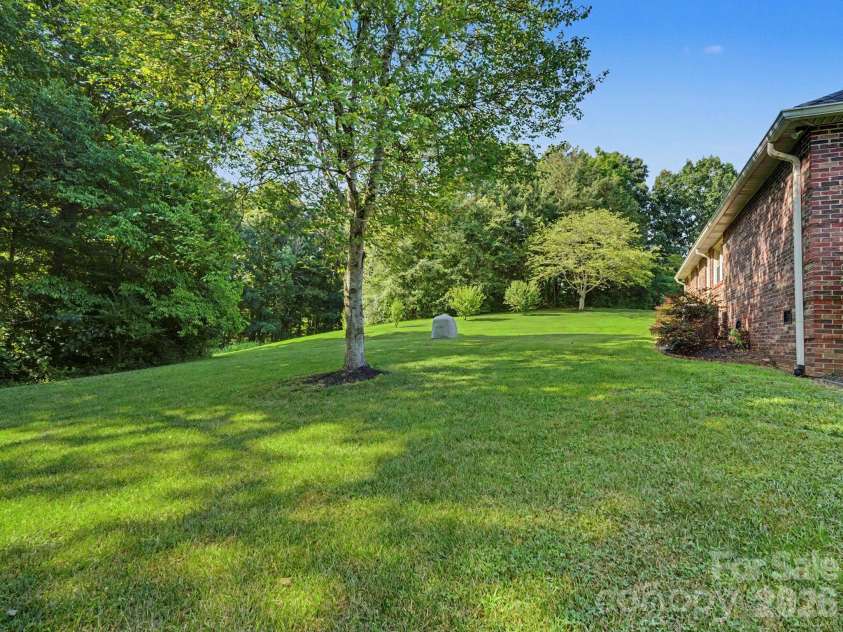 8301 Mooresville Road, Concord, NC 28027.  MLS# CAR4397469, YatesRealty ID 37781. 
