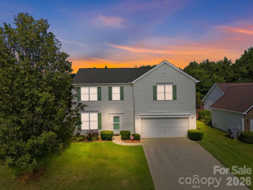 8818 Norway Court, Charlotte, NC 28269.  MLS# CAR4401510, YatesRealty ID 37782. 