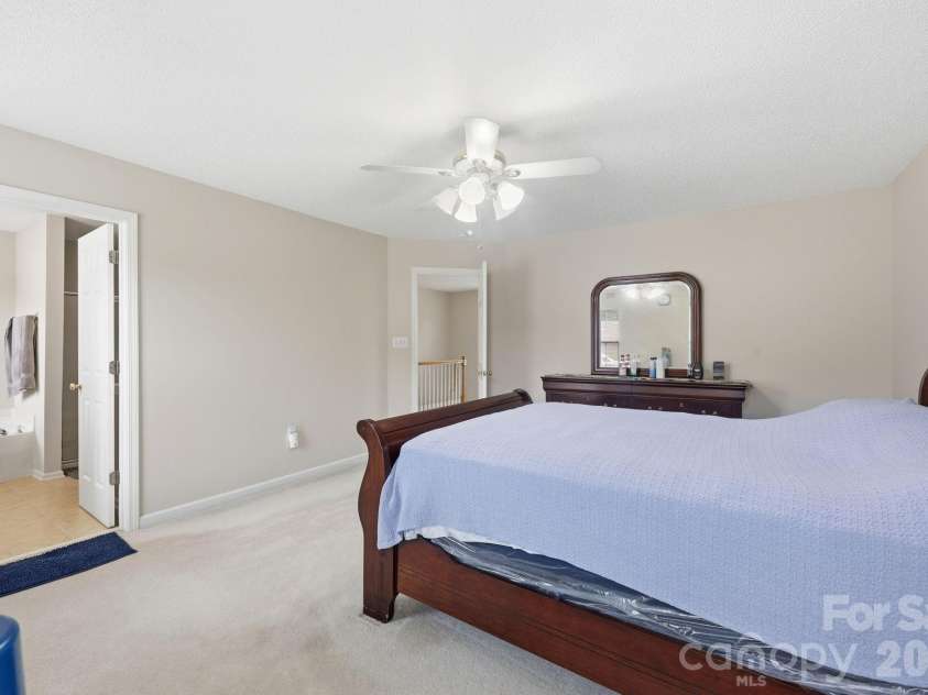 8818 Norway Court, Charlotte, NC 28269.  MLS# CAR4401510, YatesRealty ID 37782. 