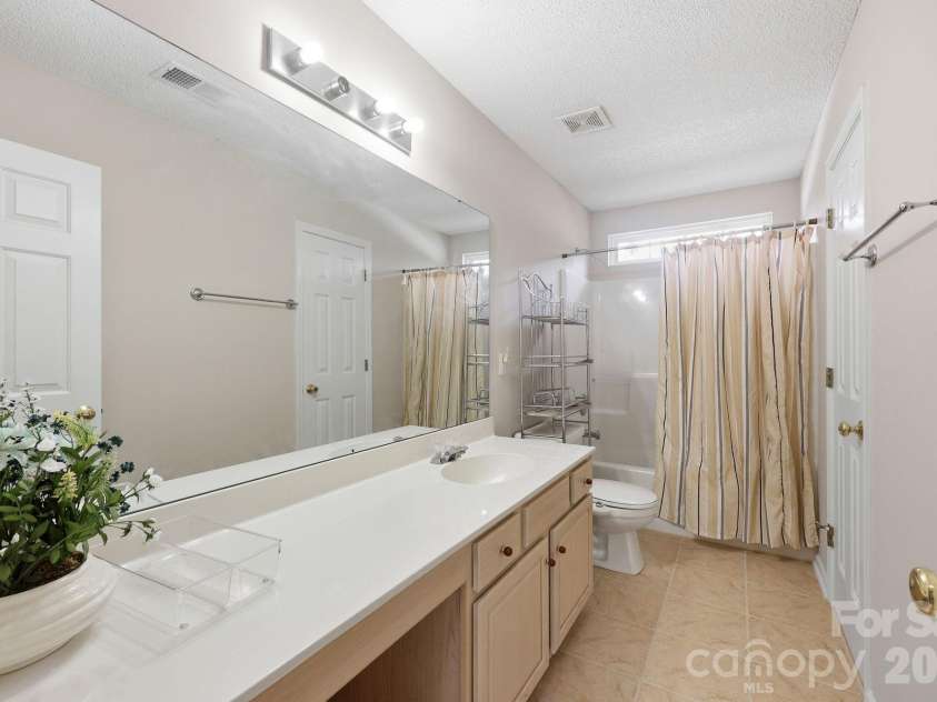 8818 Norway Court, Charlotte, NC 28269.  MLS# CAR4401510, YatesRealty ID 37782. 