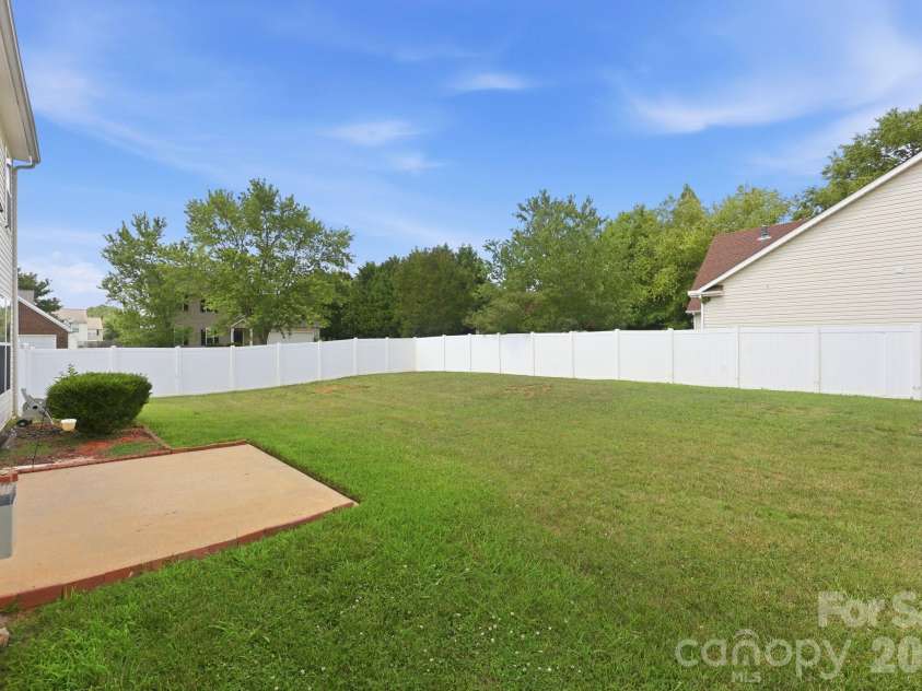 8818 Norway Court, Charlotte, NC 28269.  MLS# CAR4401510, YatesRealty ID 37782. 