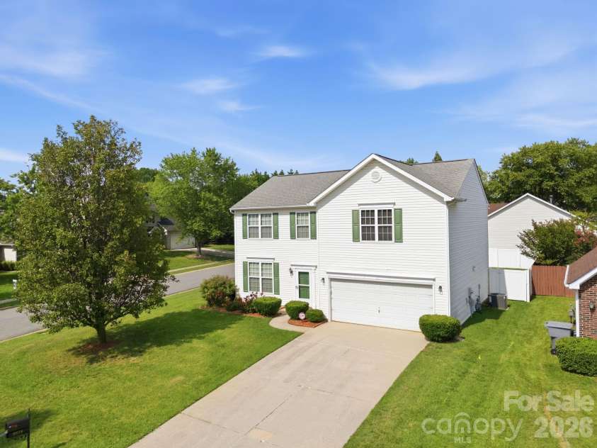 8818 Norway Court, Charlotte, NC 28269.  MLS# CAR4401510, YatesRealty ID 37782. 
