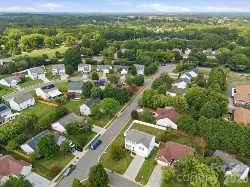 8818 Norway Court, Charlotte, NC 28269.  MLS# CAR4401510, YatesRealty ID 37782. 