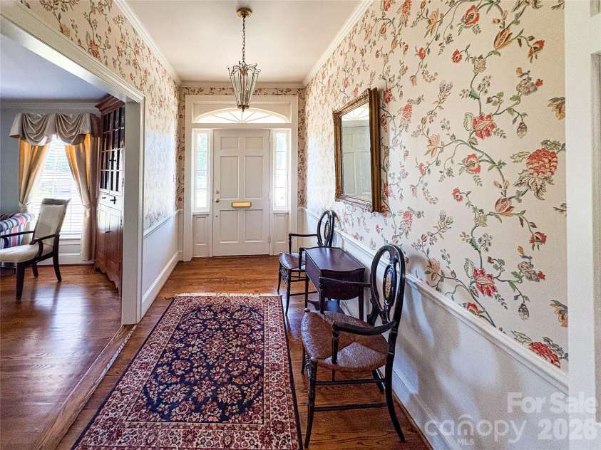 412 Ridgeway Avenue, Statesville, NC 28677.  MLS# CAR4403964, YatesRealty ID 37783. 