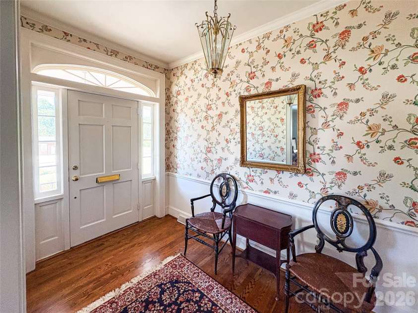 412 Ridgeway Avenue, Statesville, NC 28677.  MLS# CAR4403964, YatesRealty ID 37783. 
