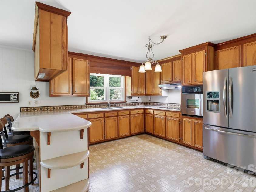 811 22nd Street, Kannapolis, NC 28083.  MLS# CAR4403486, YatesRealty ID 37785. 