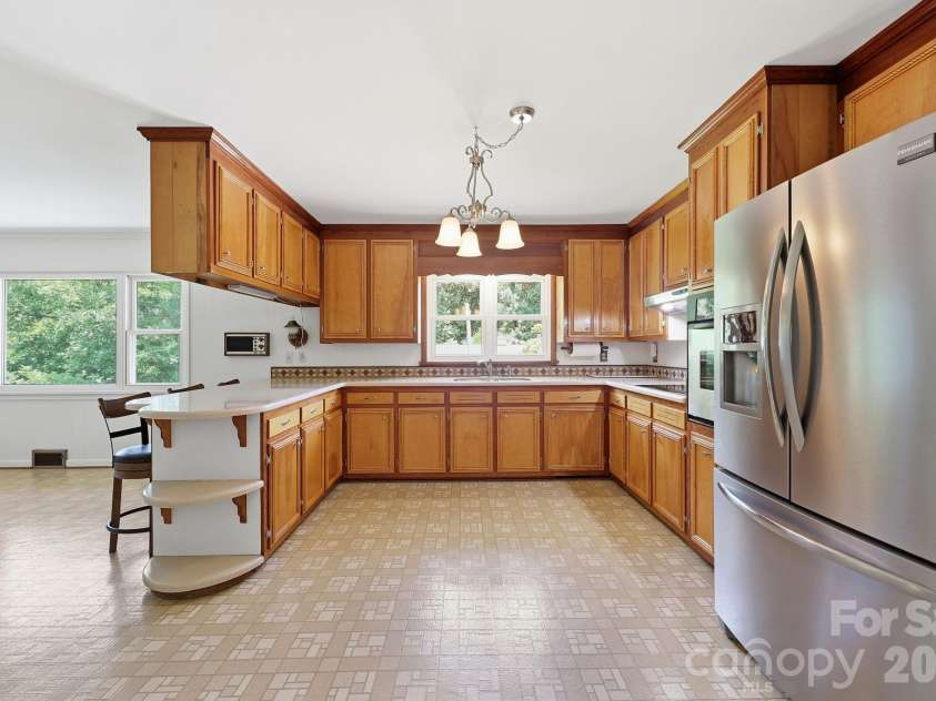 811 22nd Street, Kannapolis, NC 28083.  MLS# CAR4403486, YatesRealty ID 37785. 