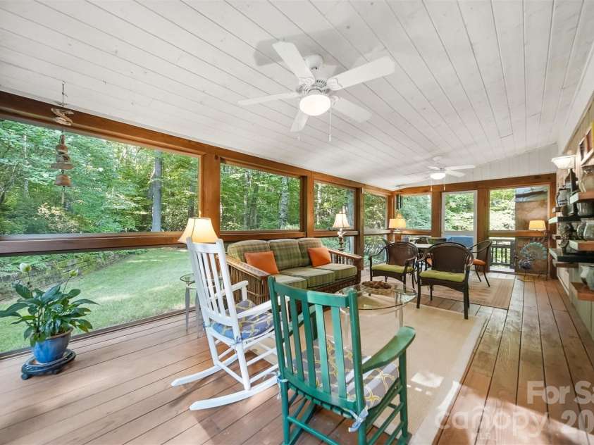 414 Stonecroft Drive, Lenoir, NC 28645.  MLS# CAR4403017, YatesRealty ID 37786. 
