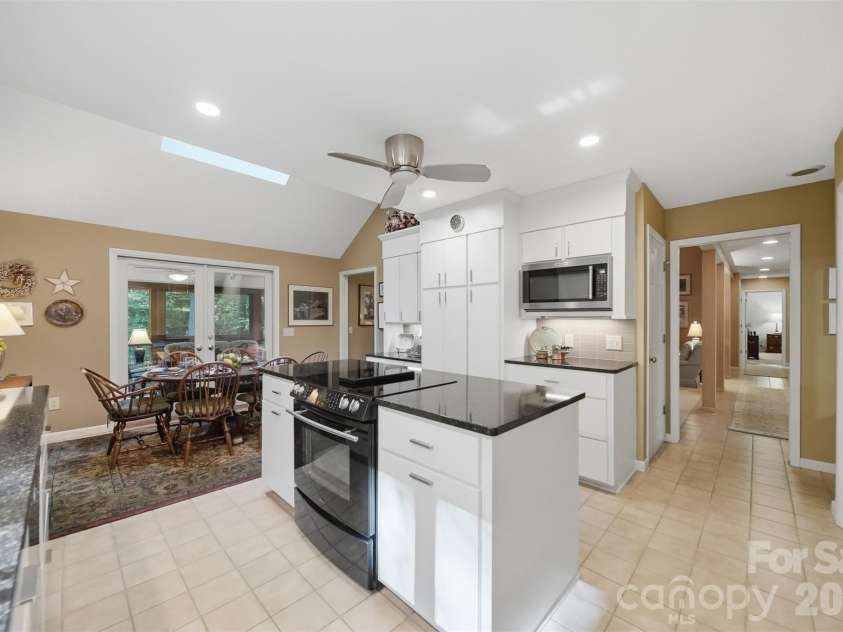 414 Stonecroft Drive, Lenoir, NC 28645.  MLS# CAR4403017, YatesRealty ID 37786. 