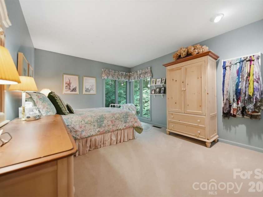 414 Stonecroft Drive, Lenoir, NC 28645.  MLS# CAR4403017, YatesRealty ID 37786. 