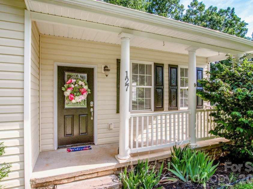 127 Wood Acre Drive, Mooresville, NC 28115.  MLS# CAR4414654, YatesRealty ID 37788. 