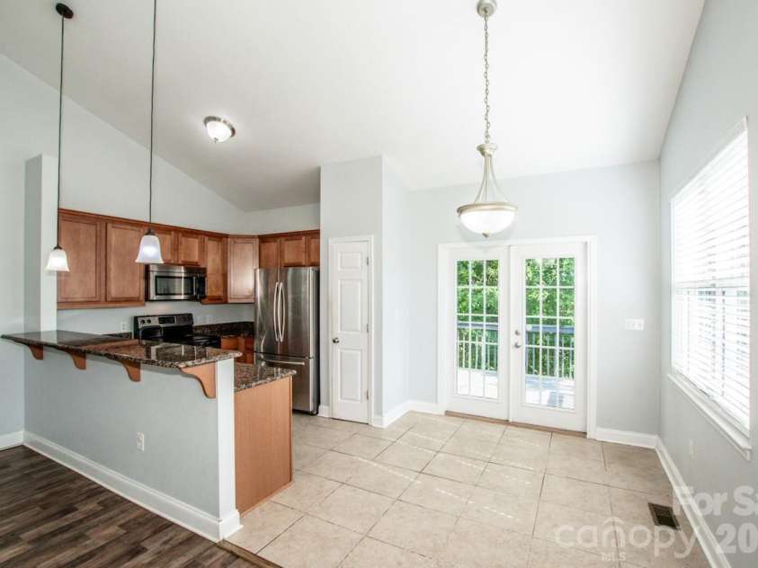 127 Wood Acre Drive, Mooresville, NC 28115.  MLS# CAR4414654, YatesRealty ID 37788. Kitchen/breakfast area