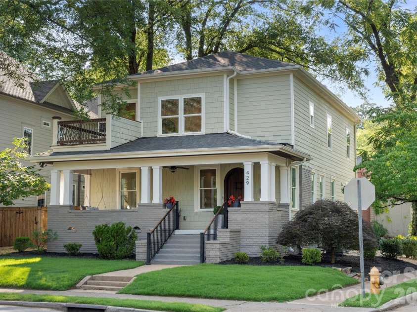 429 Pecan Avenue, Charlotte, NC 28204.  MLS# CAR4387793, YatesRealty ID 37789. 