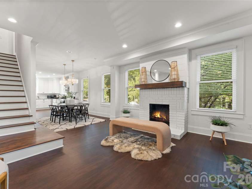 429 Pecan Avenue, Charlotte, NC 28204.  MLS# CAR4387793, YatesRealty ID 37789. 