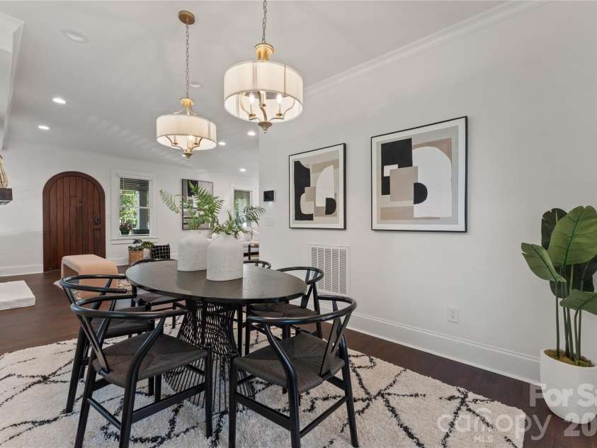 429 Pecan Avenue, Charlotte, NC 28204.  MLS# CAR4387793, YatesRealty ID 37789. 