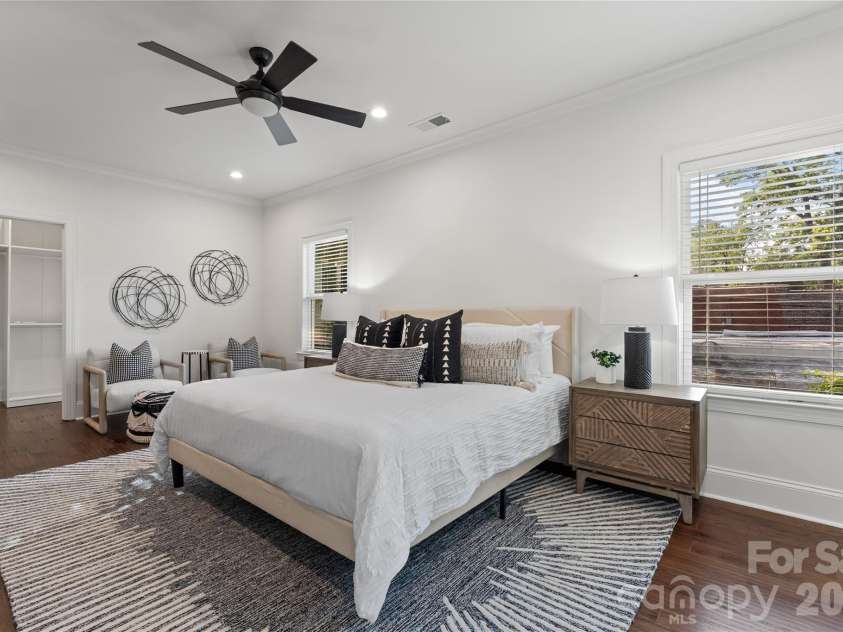 429 Pecan Avenue, Charlotte, NC 28204.  MLS# CAR4387793, YatesRealty ID 37789. 