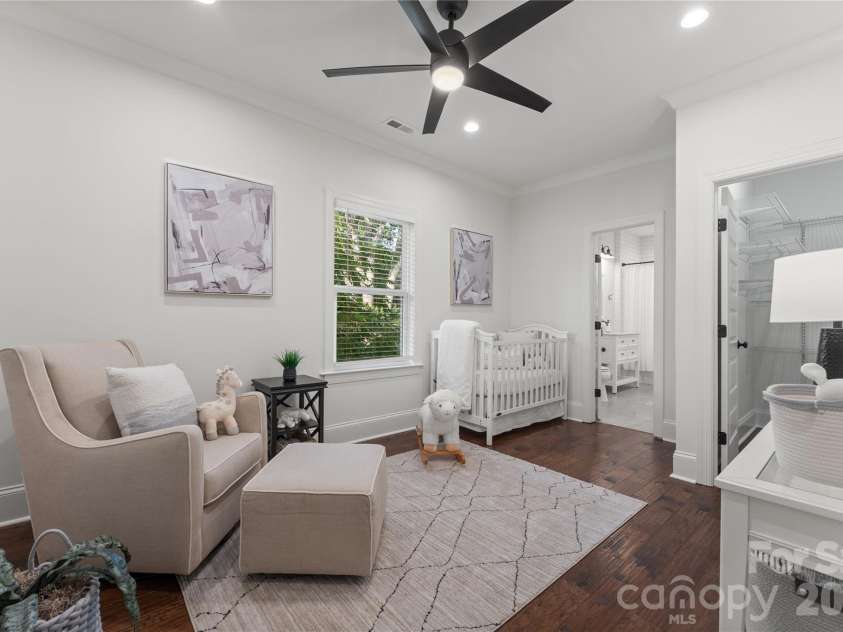 429 Pecan Avenue, Charlotte, NC 28204.  MLS# CAR4387793, YatesRealty ID 37789. 