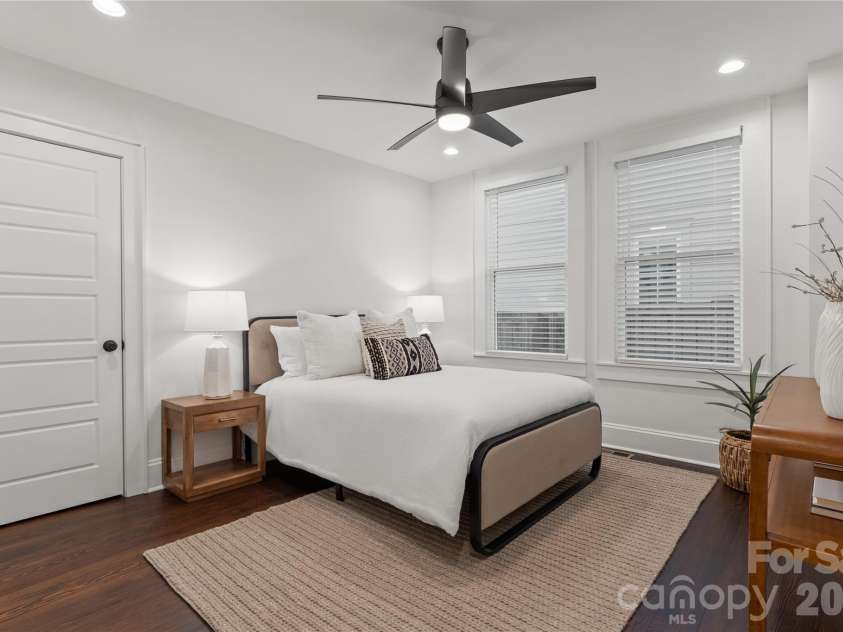429 Pecan Avenue, Charlotte, NC 28204.  MLS# CAR4387793, YatesRealty ID 37789. 