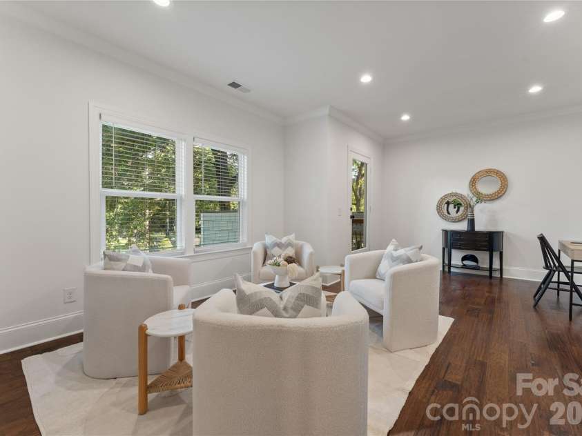 429 Pecan Avenue, Charlotte, NC 28204.  MLS# CAR4387793, YatesRealty ID 37789. 