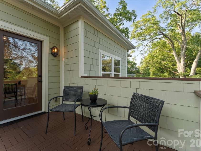 429 Pecan Avenue, Charlotte, NC 28204.  MLS# CAR4387793, YatesRealty ID 37789. 