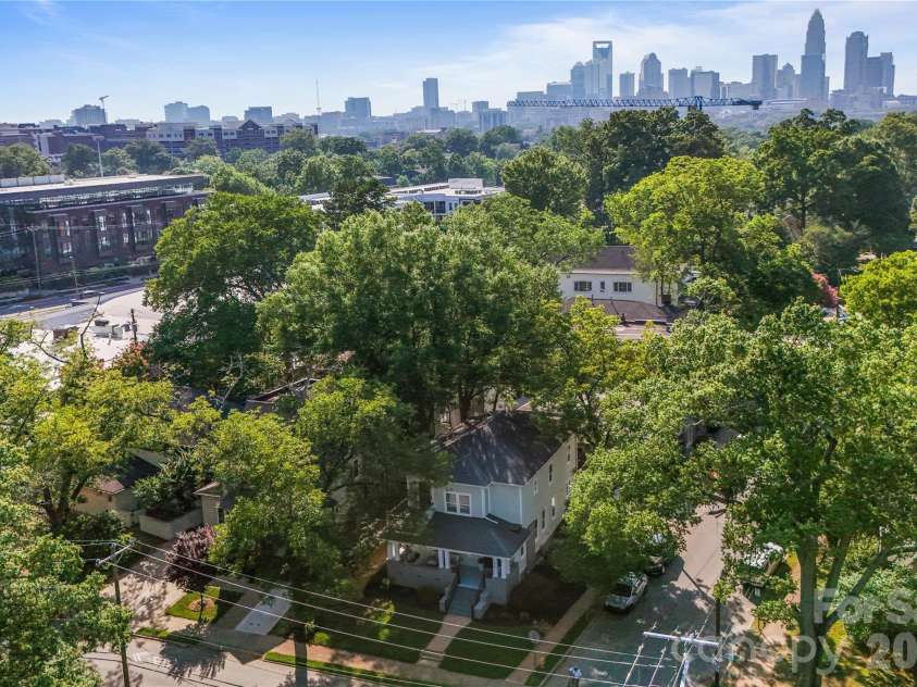429 Pecan Avenue, Charlotte, NC 28204.  MLS# CAR4387793, YatesRealty ID 37789. 