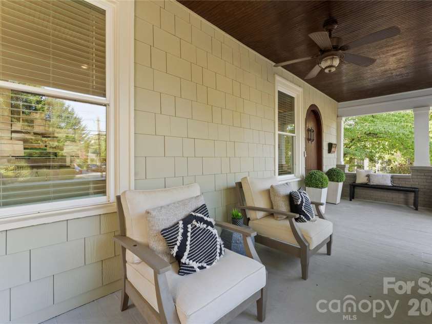429 Pecan Avenue, Charlotte, NC 28204.  MLS# CAR4387793, YatesRealty ID 37789. 