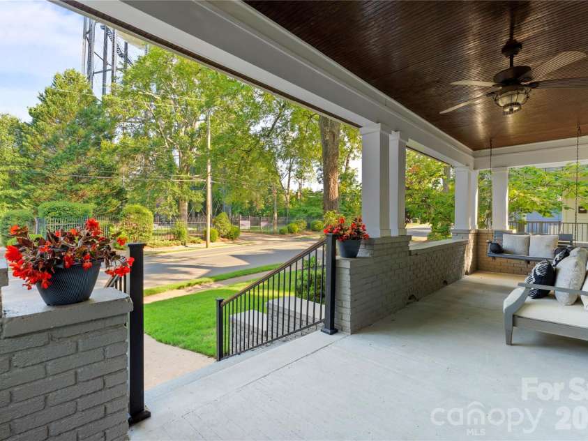 429 Pecan Avenue, Charlotte, NC 28204.  MLS# CAR4387793, YatesRealty ID 37789. 