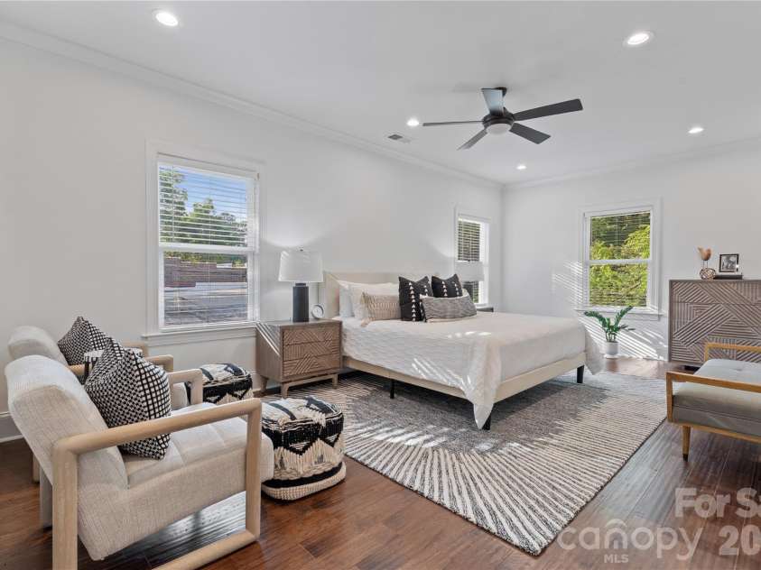 429 Pecan Avenue, Charlotte, NC 28204.  MLS# CAR4436926, YatesRealty ID 37789. 
