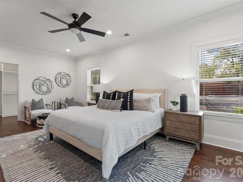 429 Pecan Avenue, Charlotte, NC 28204.  MLS# CAR4436926, YatesRealty ID 37789. 
