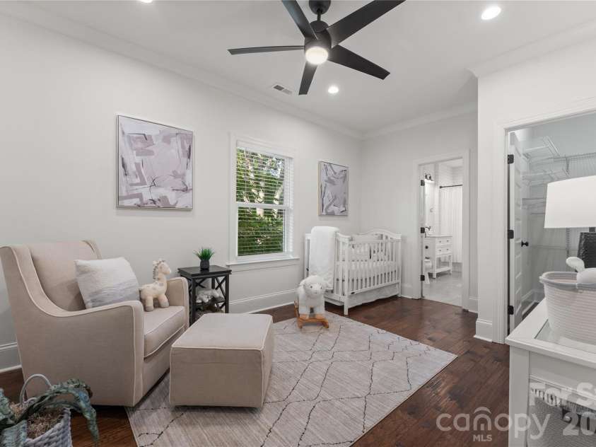 429 Pecan Avenue, Charlotte, NC 28204.  MLS# CAR4436926, YatesRealty ID 37789. 