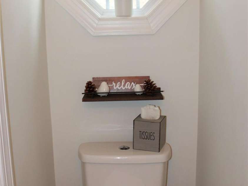 1421 Dexter Ridge Drive, Holly Springs, NC 27540.  MLS# CAR4340790, YatesRealty ID 3779. 