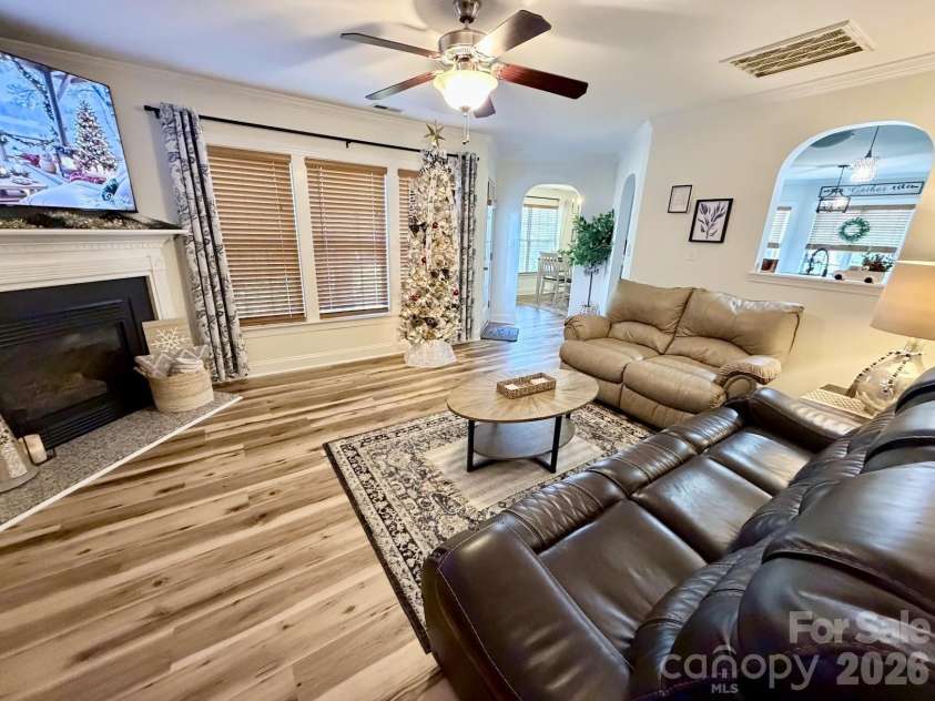 1421 Dexter Ridge Drive, Holly Springs, NC 27540.  MLS# CAR4340790, YatesRealty ID 3779. 