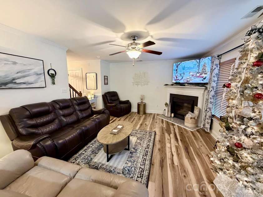 1421 Dexter Ridge Drive, Holly Springs, NC 27540.  MLS# CAR4340790, YatesRealty ID 3779. 