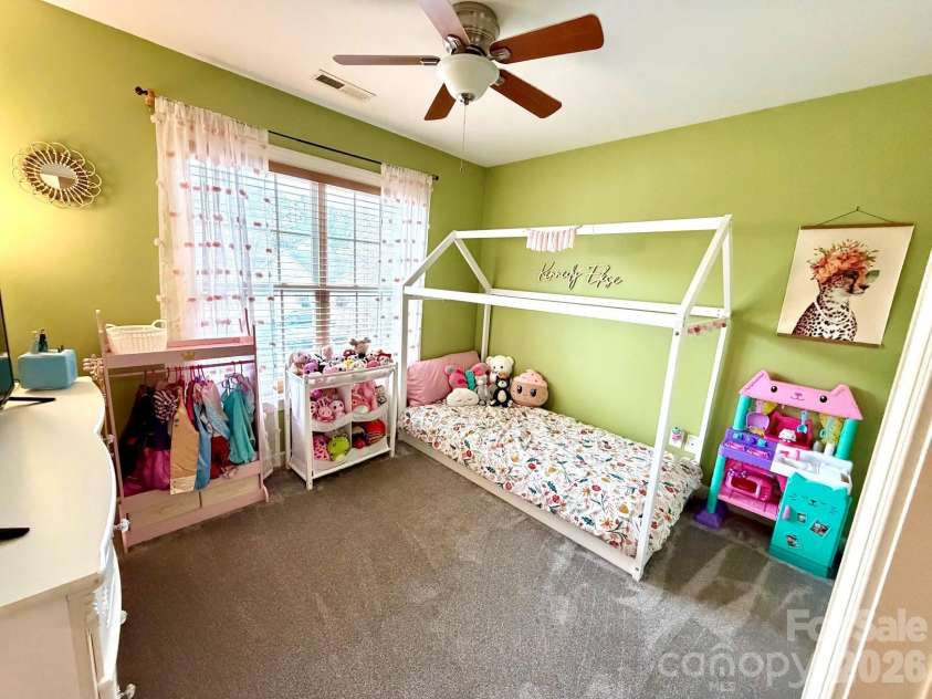 1421 Dexter Ridge Drive, Holly Springs, NC 27540.  MLS# CAR4340790, YatesRealty ID 3779. 