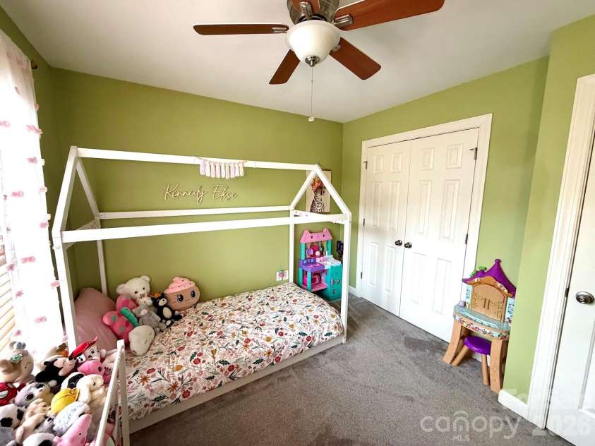 1421 Dexter Ridge Drive, Holly Springs, NC 27540.  MLS# CAR4340790, YatesRealty ID 3779. 