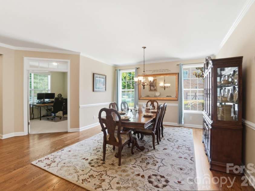 3219 Lakehurst Crossing, Matthews, NC 28104.  MLS# CAR4381031, YatesRealty ID 37790. 