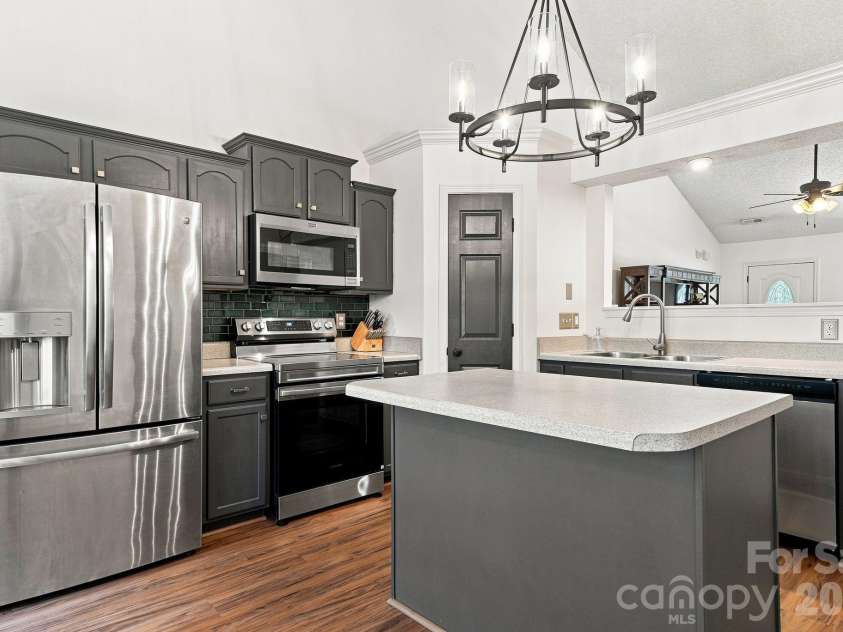 2010 Mallard Creek Drive, Rock Hill, SC 29732.  MLS# CAR4403595, YatesRealty ID 37791. 