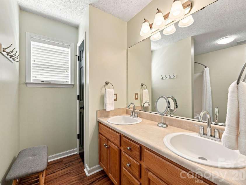 2010 Mallard Creek Drive, Rock Hill, SC 29732.  MLS# CAR4403595, YatesRealty ID 37791. 