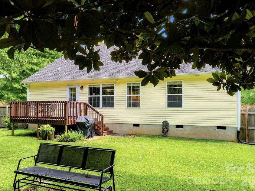 2010 Mallard Creek Drive, Rock Hill, SC 29732.  MLS# CAR4403595, YatesRealty ID 37791. 