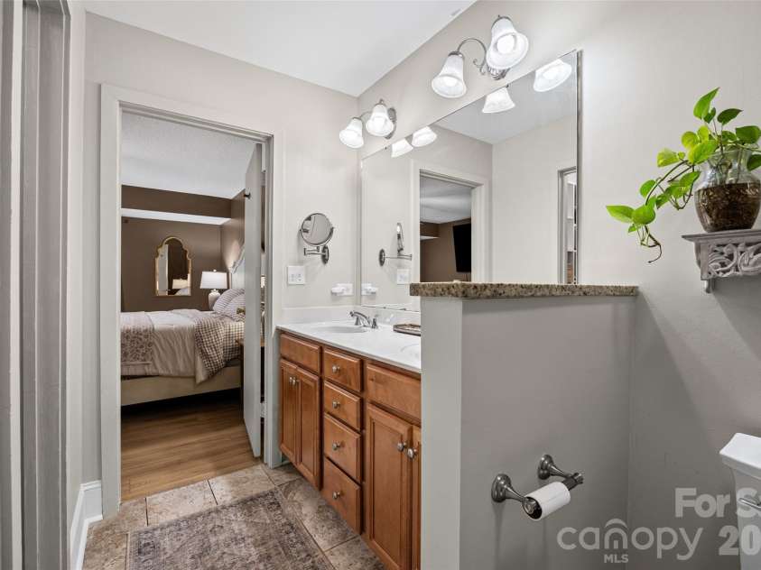 2 Five Oaks Lane, Lake Wylie, SC 29710.  MLS# CAR4398029, YatesRealty ID 37792. 