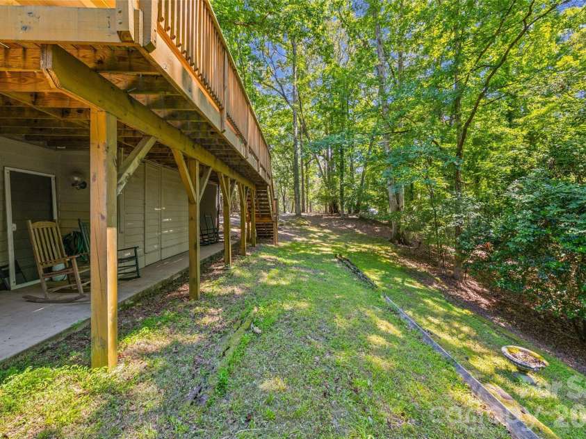 2 Five Oaks Lane, Lake Wylie, SC 29710.  MLS# CAR4398029, YatesRealty ID 37792. 