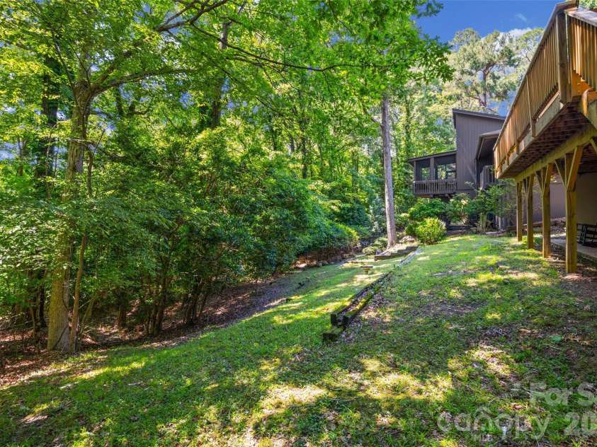 2 Five Oaks Lane, Lake Wylie, SC 29710.  MLS# CAR4398029, YatesRealty ID 37792. 