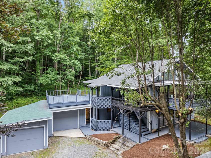 80 Merrie Way, Waynesville, NC 28786.  MLS# CAR4402846, YatesRealty ID 37794. 