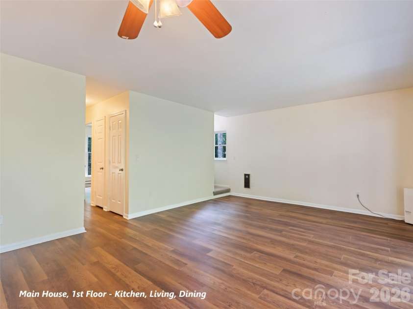 80 Merrie Way, Waynesville, NC 28786.  MLS# CAR4402846, YatesRealty ID 37794. 