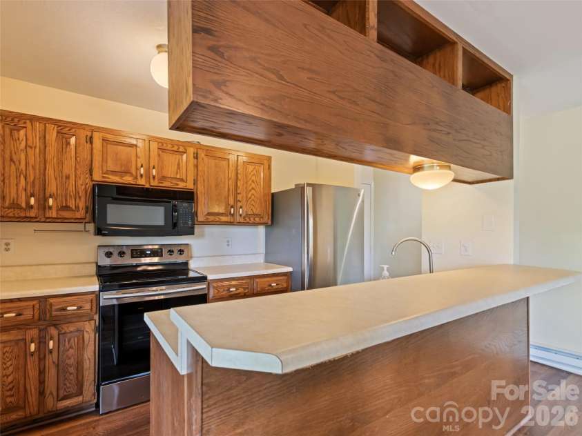 80 Merrie Way, Waynesville, NC 28786.  MLS# CAR4402846, YatesRealty ID 37794. 