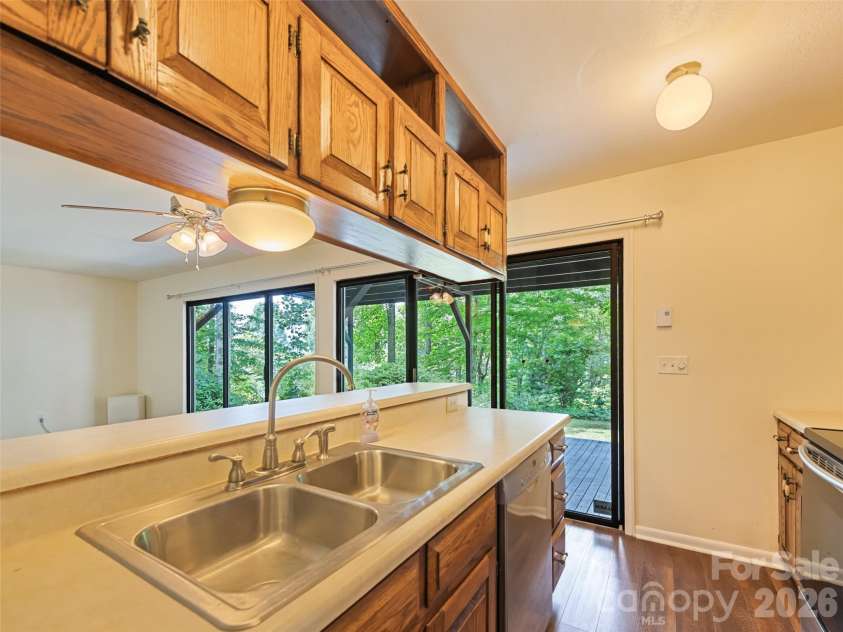 80 Merrie Way, Waynesville, NC 28786.  MLS# CAR4402846, YatesRealty ID 37794. 