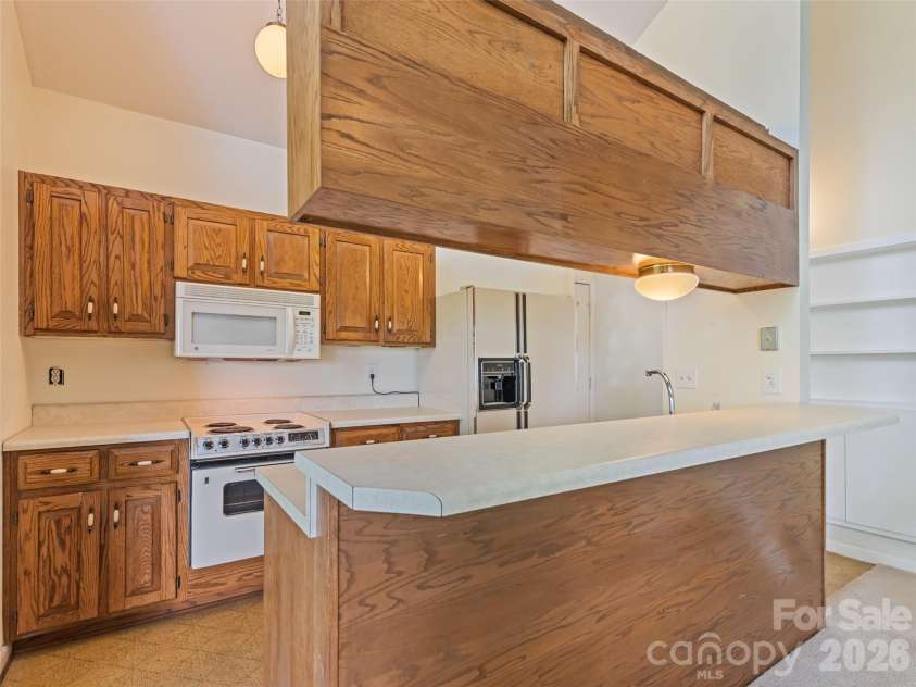 80 Merrie Way, Waynesville, NC 28786.  MLS# CAR4402846, YatesRealty ID 37794. 