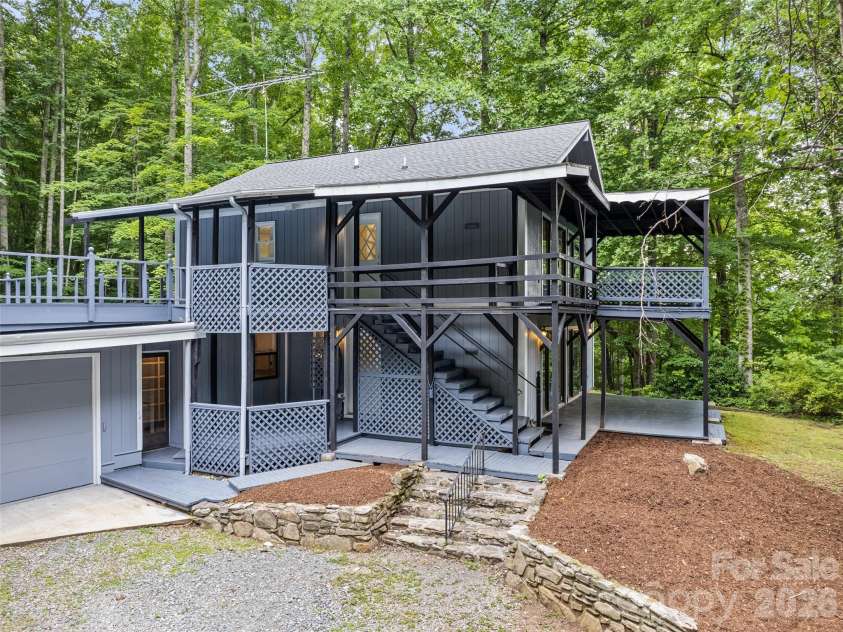 80 Merrie Way, Waynesville, NC 28786.  MLS# CAR4402846, YatesRealty ID 37794. 